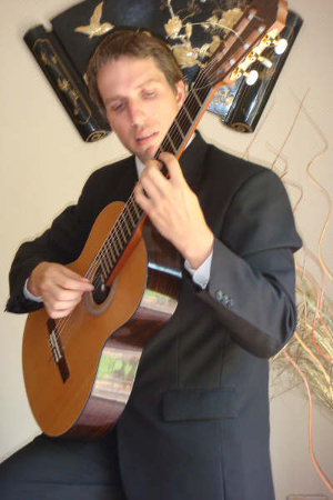 Germán Arnolt Classical Guitarist